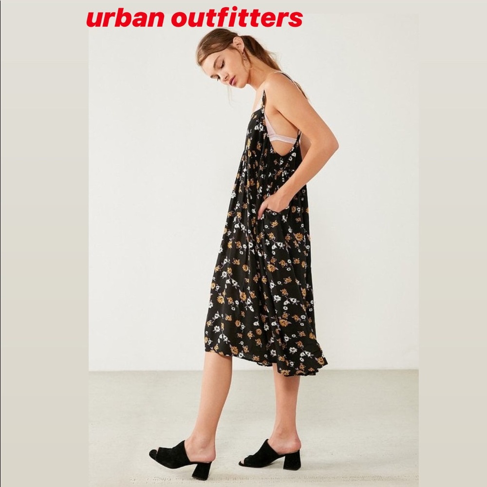 FLORAL MIDI DRESS WITH POCKETS / UO KIMCHI BLUE